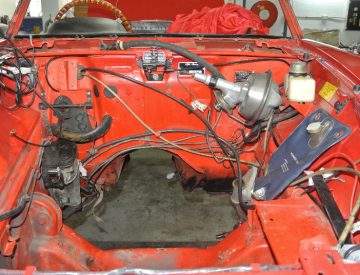 Alfa-Romeo-Spider-1750-Car-Restoration